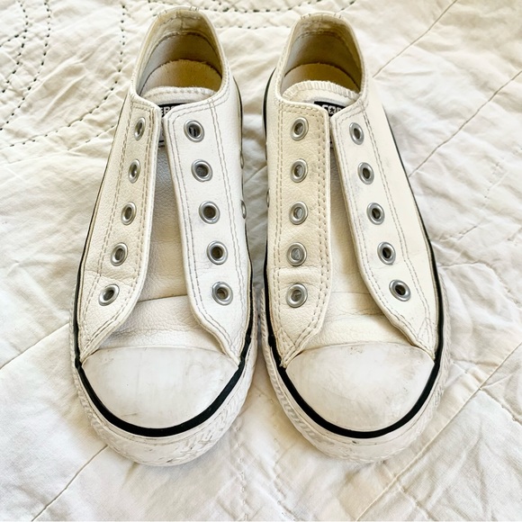 🛑SOLD🛑 Kids Leather Converse - Picture 3 of 8